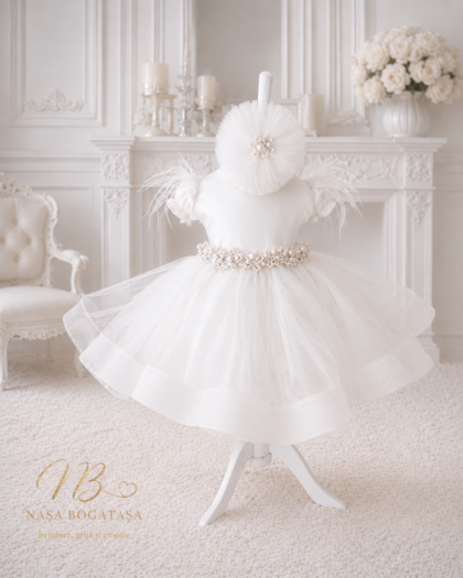 Rochie botez fetiță albă cu tulle și aplicații perlate