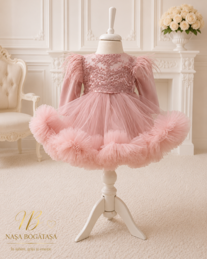 Rochie de botez fetiță roz pudră Rosalie prezentată frontal