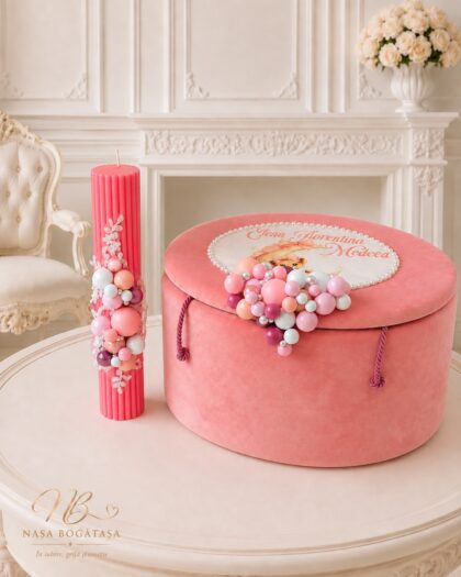 Cufăr LUX roz și lumânare coral canelată cu balonașe, pentru trusoul de botez personalizat Lune Rosée.
