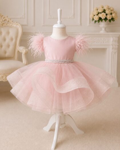 Rochie de botez fetiță roz pudră cu pene și perle Rosélie